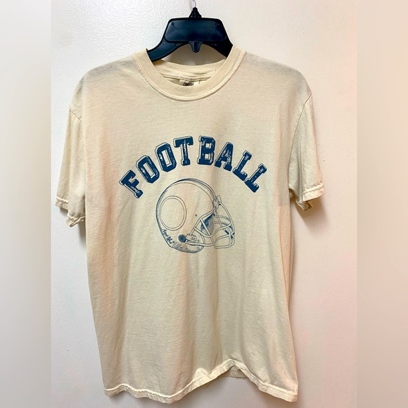 ‼️ Tee!‼️ - Picture 2 of 5